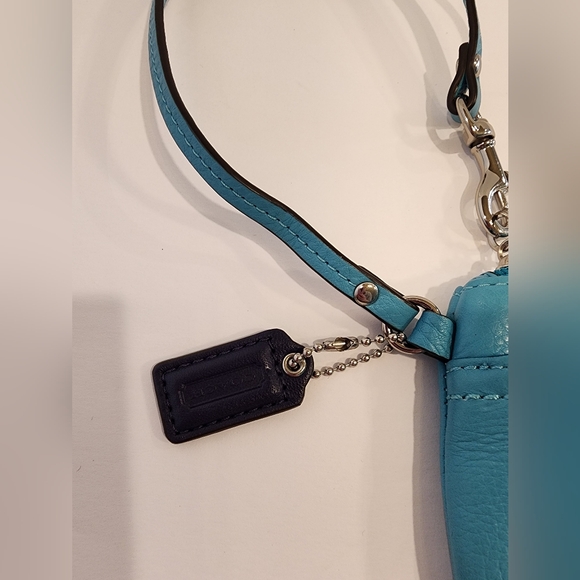 Coach Turquoise Leather Turn Lock Medium Wristlet - Picture 2 of 7